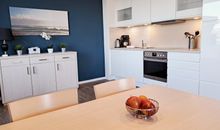 Apartment 40 "Backbord",, Blickrichtung  Binnenhafen Nord-West/Offenes Meer/Innenstadt