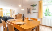 Moderne Ferienwohnung für 4 Personen mit Balkon