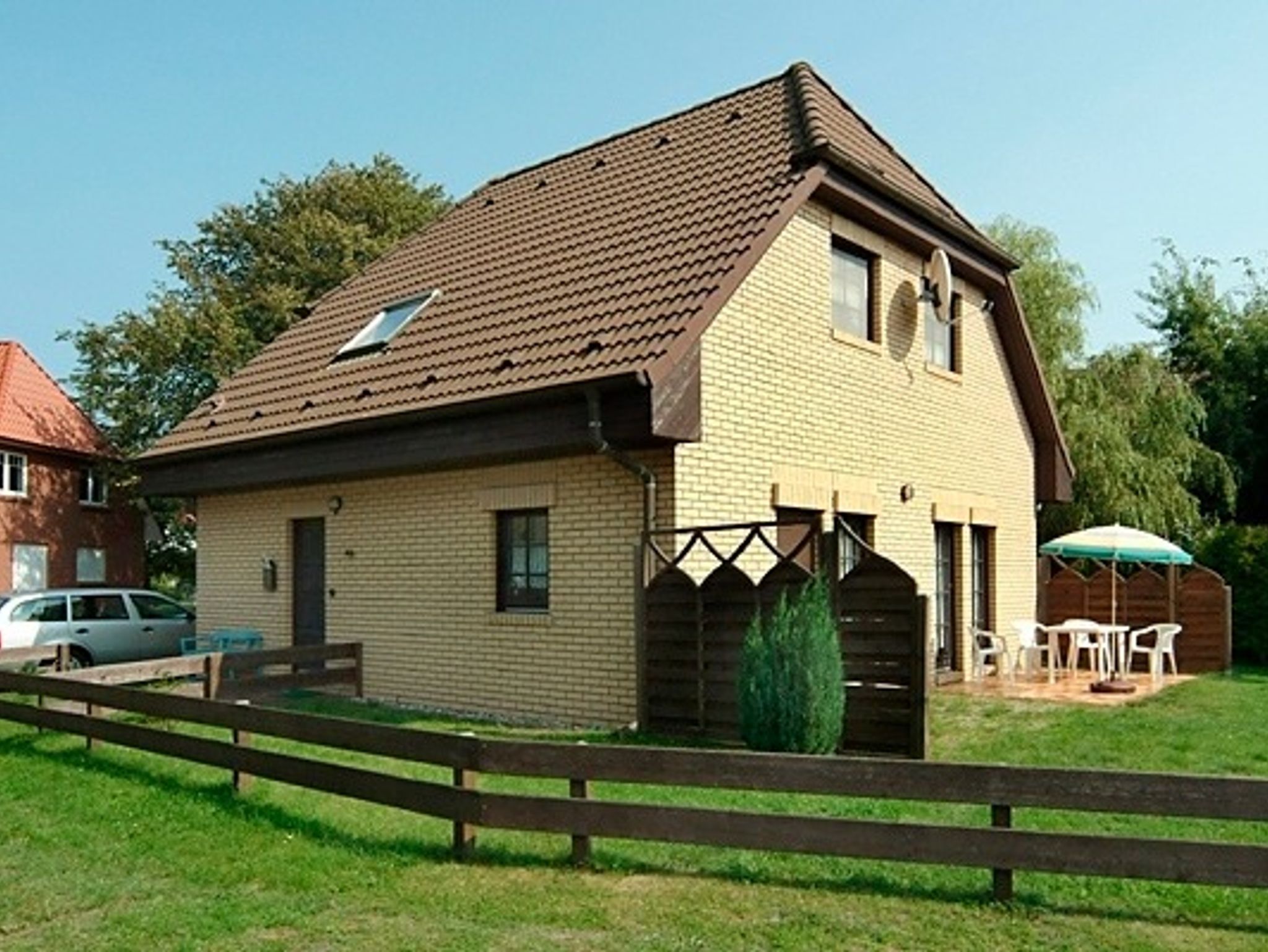 Bungalow in Ostsee-Nähe mit eigener überdachter Terrasse, auf großem Grundstück
