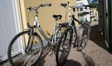 2 Fahrräder 28 Zoll