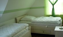 Schlafzimmer mit 2 Einzelbetten