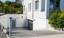 Garageneinfahrt zur Villa Antje