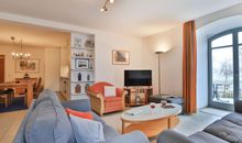 Villa Seegarten Whg. Seg05 - Blick auf den Wohnbereich und den TV