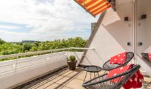 Balkon mit 2 Sesseln