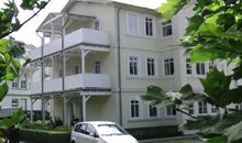 Villa Strandmuschel - kostenloser und beschrankter Parkplatz direkt davor
