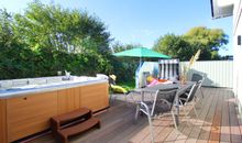 Südterrasse mit Jacuzzi (Jacuzzi nur Nutzbar April-Okotber)