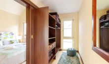 Ensuite-Bad mit Anbindung zum offenen Ankleidezimmer