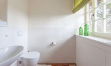 separates Gäste-WC