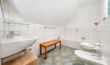 Bad mit Badewanne