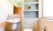 Bad 2, mit Walk-in-Dusche