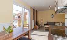 Der helle offene Wohn- und Essbereich
