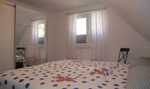 1. Schlafzimmer mit Boxspringbett