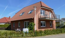 E8 Reetdach Ferienhaus Strandvogel Ostseebad Rerik - Hofschuppen