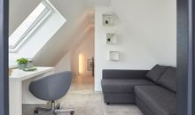 Dachboden mit Schreibtisch