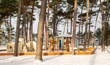 Spielplatz im Winter