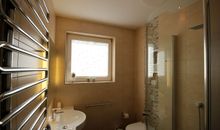 Tageslichtbad mit Dusche