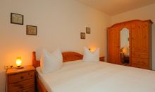 Schlafzimmer Kleiderschrank