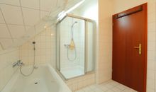 Bad Badewanne und Dusche