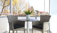 möblierter Balkon
