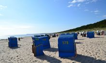 Breiter weißer Sandstrand