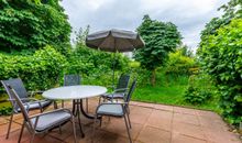 Terrasse mit Blick ins Grüne