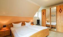 Doppelbett Kleiderschrank