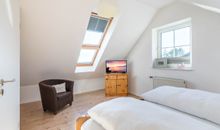 Schlafzimmer DG