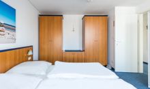 Doppelbett Kleiderschrank