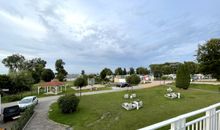 Eines der beiden Schlafzimmer mit Doppelbett (1,80 m x 2,00 m)