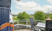 Waterkant 28 - Blick auf den Balkon mit Strandkorb