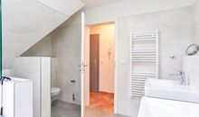 Bad mit begehbarer Dusche