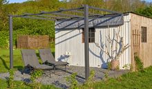 Sonnenbad auf der Terrasse