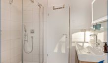 Gäste-WC im EG mit Dusche und Sauna