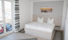 2. Schlafzimmer mit Doppelbett