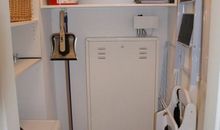 Hauswirtschaftsraum mit Waschmaschine