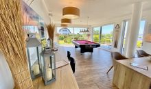 Freizeitraum mit Billard, Kicker und Tischtennisplatte
