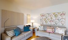 Wohnzimmer mit Couch
