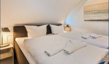 Schlafzimmer 1 mit Doppelbett