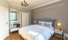 Zimmer 1 im Erdgeschoss mit Eckbadewanne