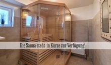 Die neue Sauna wurde gerade eingebaut und geht demnächst in Betrieb