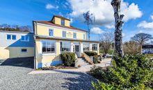 erster Parkplatz vorm Hotel