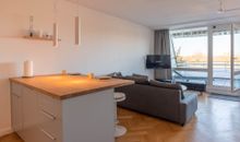 Badestrand am Schaproder Bodden mit Blick zur Insel Hiddensee