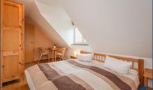 Schlafzimmer 1 mit Doppelbett