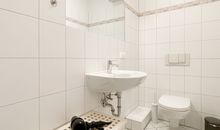 kleines Gäste WC im 1.OG