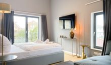 großes Schlafzimmer 2.OG  Doppelbett 180x200 (zwei Einzelmatratzen)
