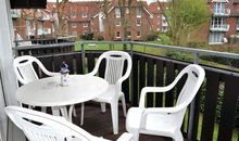 1000qm großer umzäunter Garten mit Spielplatz und herrlichem Weitblick