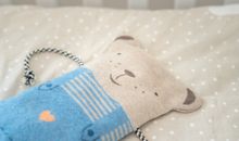 Detail | Schlafzimmer 1 im Obergeschoss des Ferienhauses