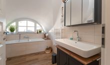 Badezimmer im Obergeschoss