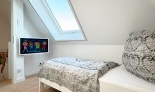 Schlafzimmer mit TV