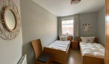 2. Schlafzimmer mit 2 Einzelbetten